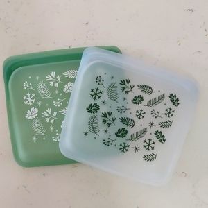 2 NWOT Stasher sandwich size bags